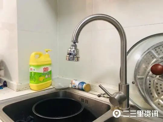 DƬ